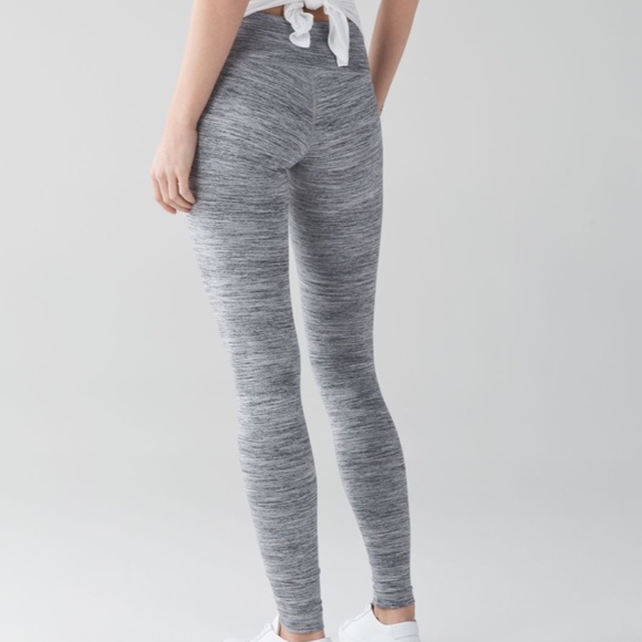 Lululemon Wunder Under III: Size 4 - Picture 2 of 10